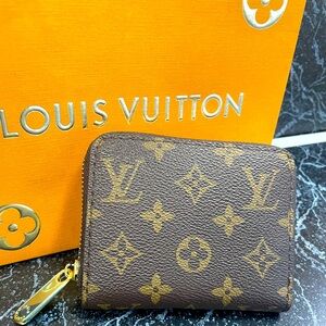 NEW LV WALLET